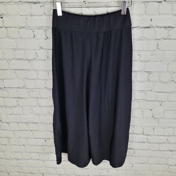 DANCE WORKS | spandex wide leg metallic accent goucho pants - Picture 4 of 5